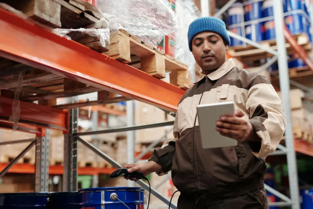 Cómo organizar una bodega industrial para almacenamiento de mercadería