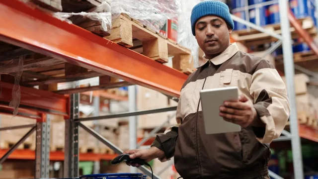 Cómo organizar una bodega industrial para almacenamiento de mercadería
