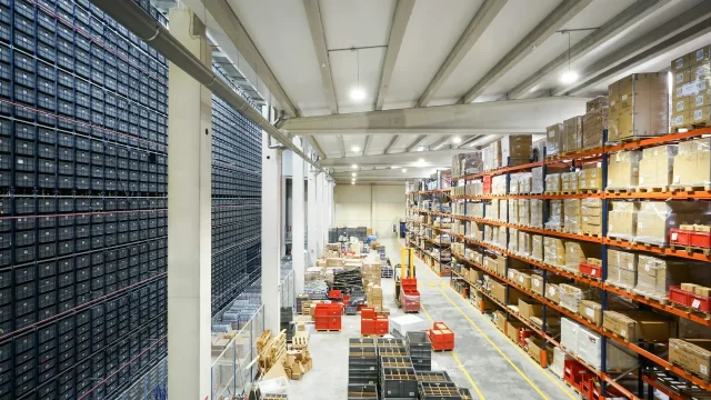 Diferencias de un almacén entre producto masivo y producto segmentado